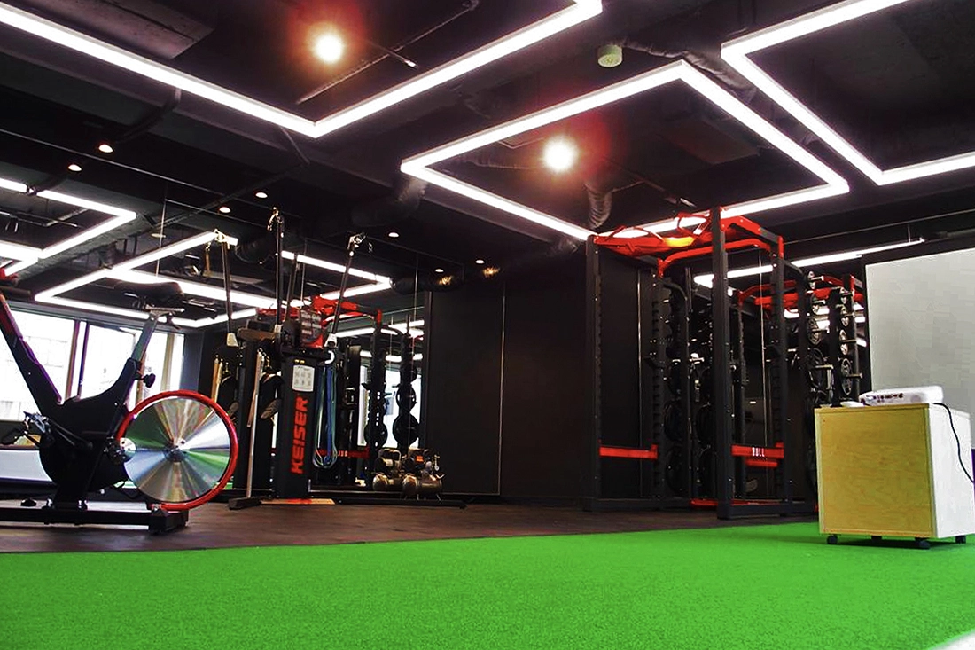 東京都のパーソナルトレーニングジムの内装デザイン事例(株式会社 アディスミューズ) 東京都のパーソナルトレーニングジムの内装デザイン事例(株式会社 アディスミューズ)