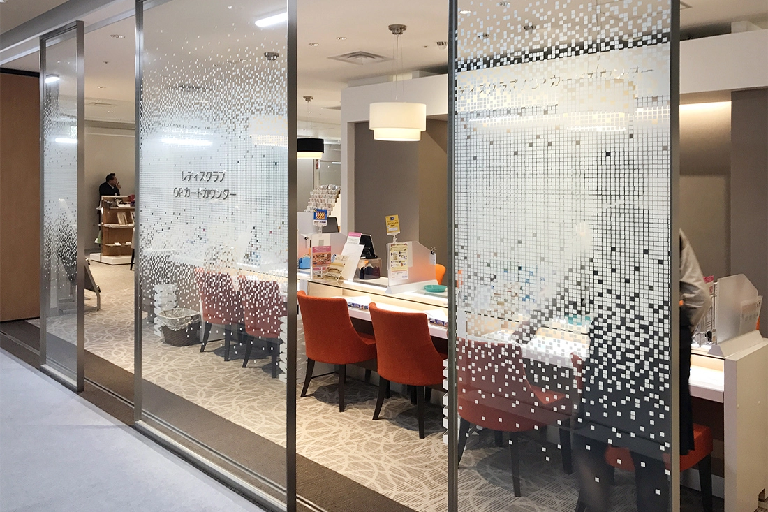 神奈川県の百貨店のギフトカードサロンの内装デザイン事例(株式会社 アディスミューズ) 神奈川県の百貨店のギフトカードサロンの内装デザイン事例(株式会社 アディスミューズ)